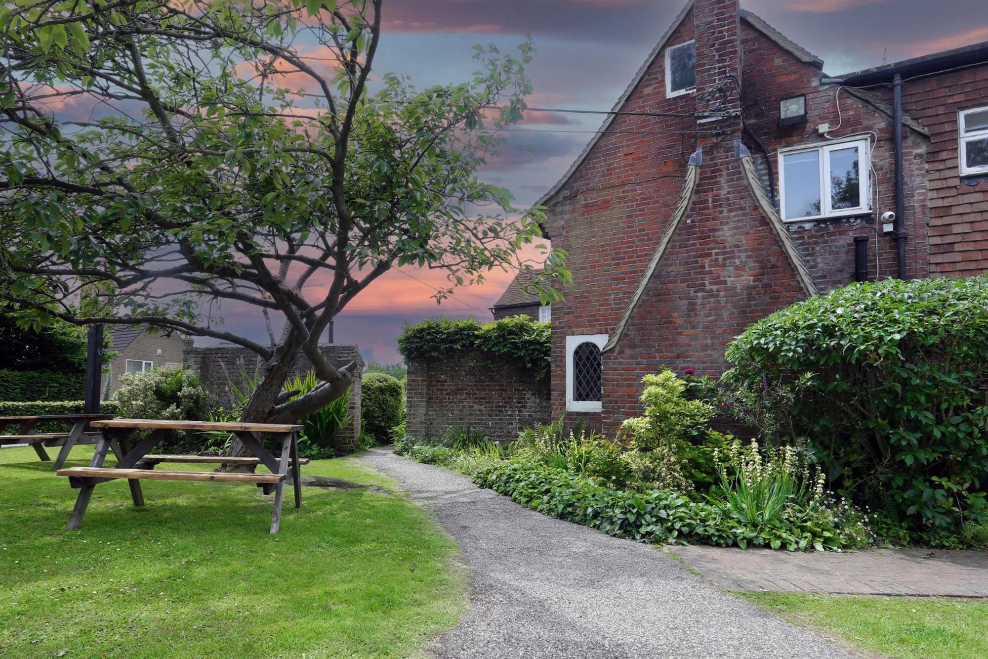 Hotel Two Sawyers Pett Exterior foto
